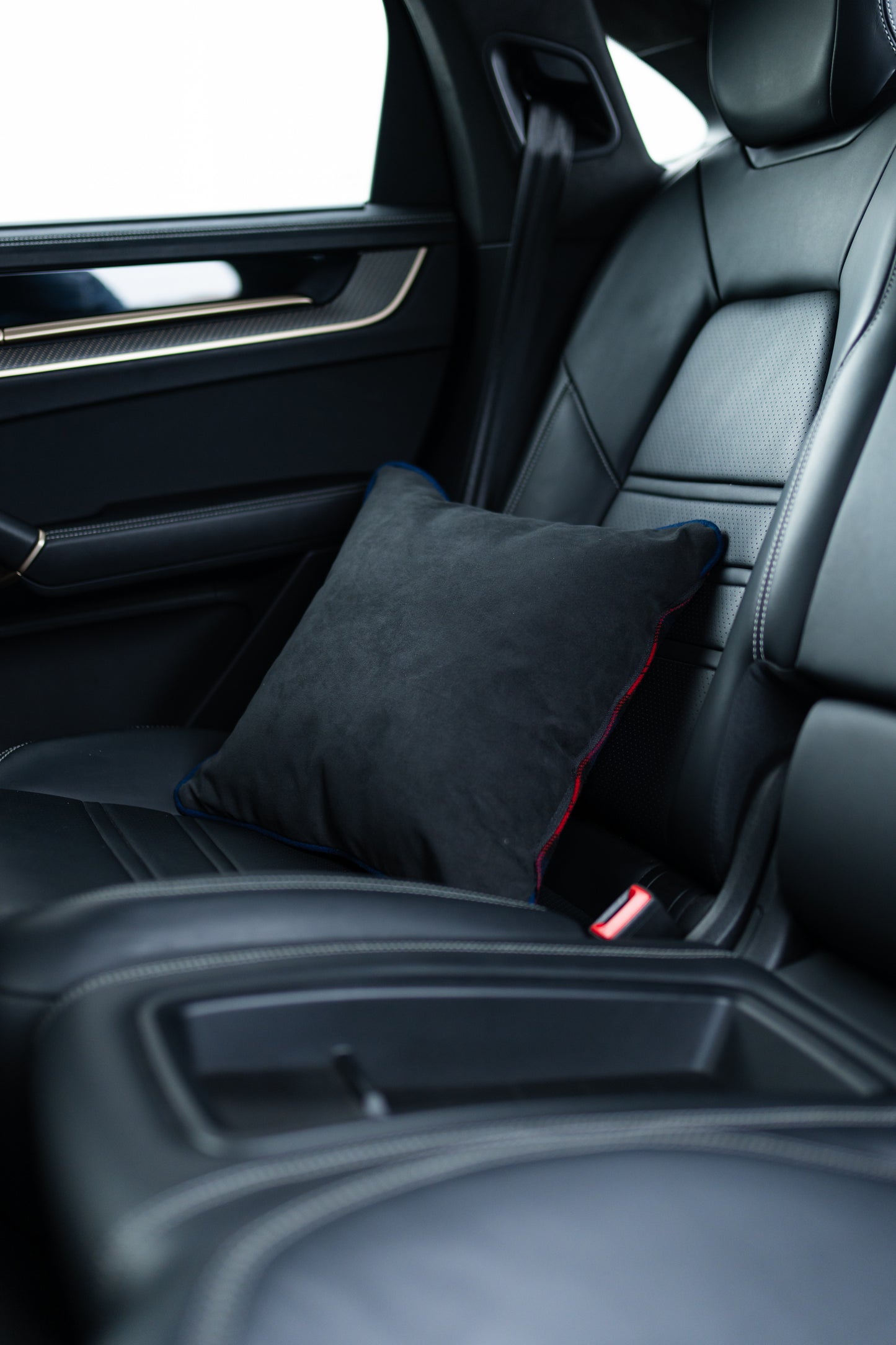 Kissen mit Porsche Schottenkaro rot