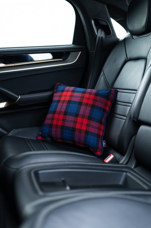 Kissen mit Porsche Schottenkaro rot