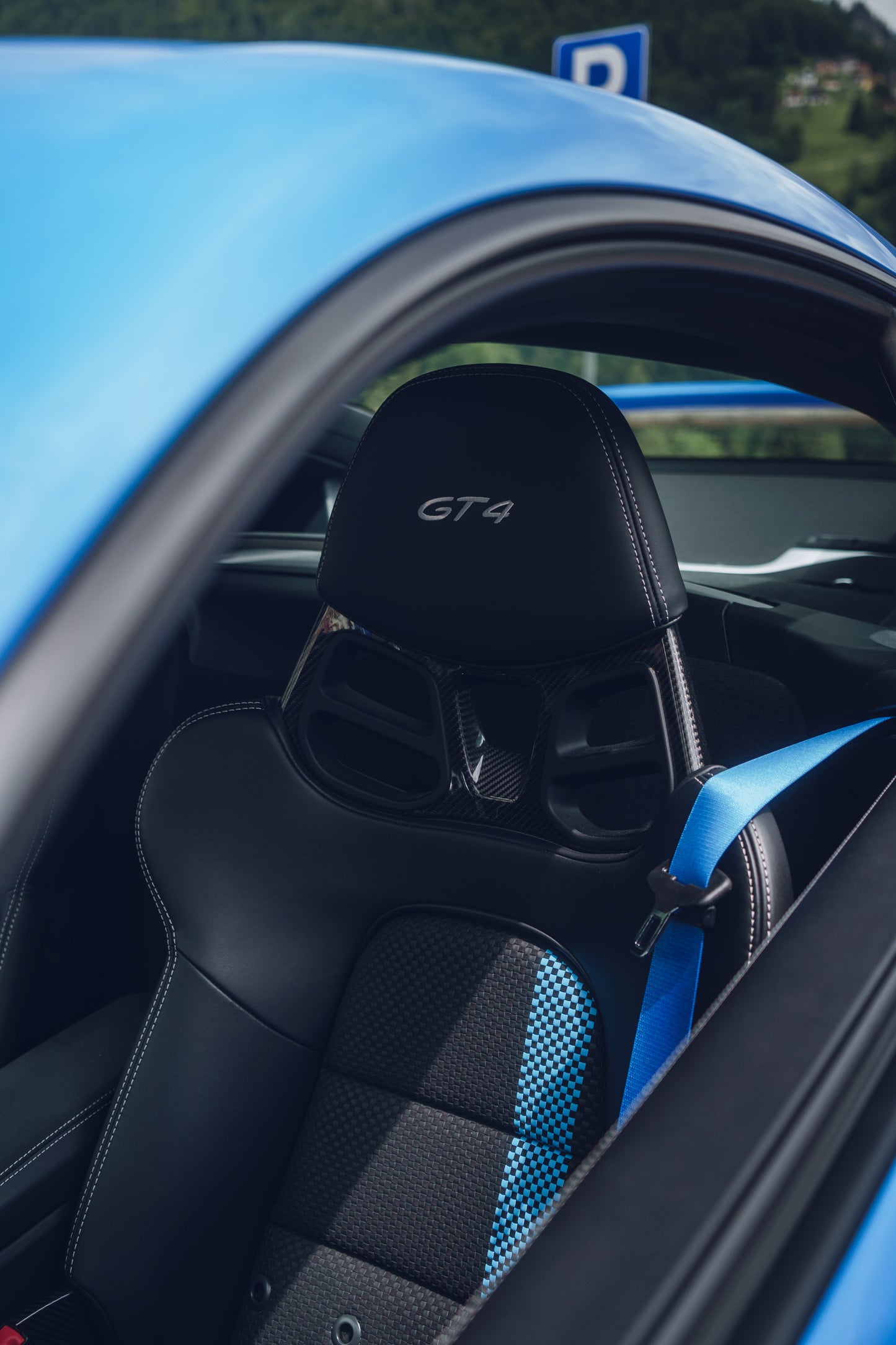 Gewebtes Alcantara® & Leder
