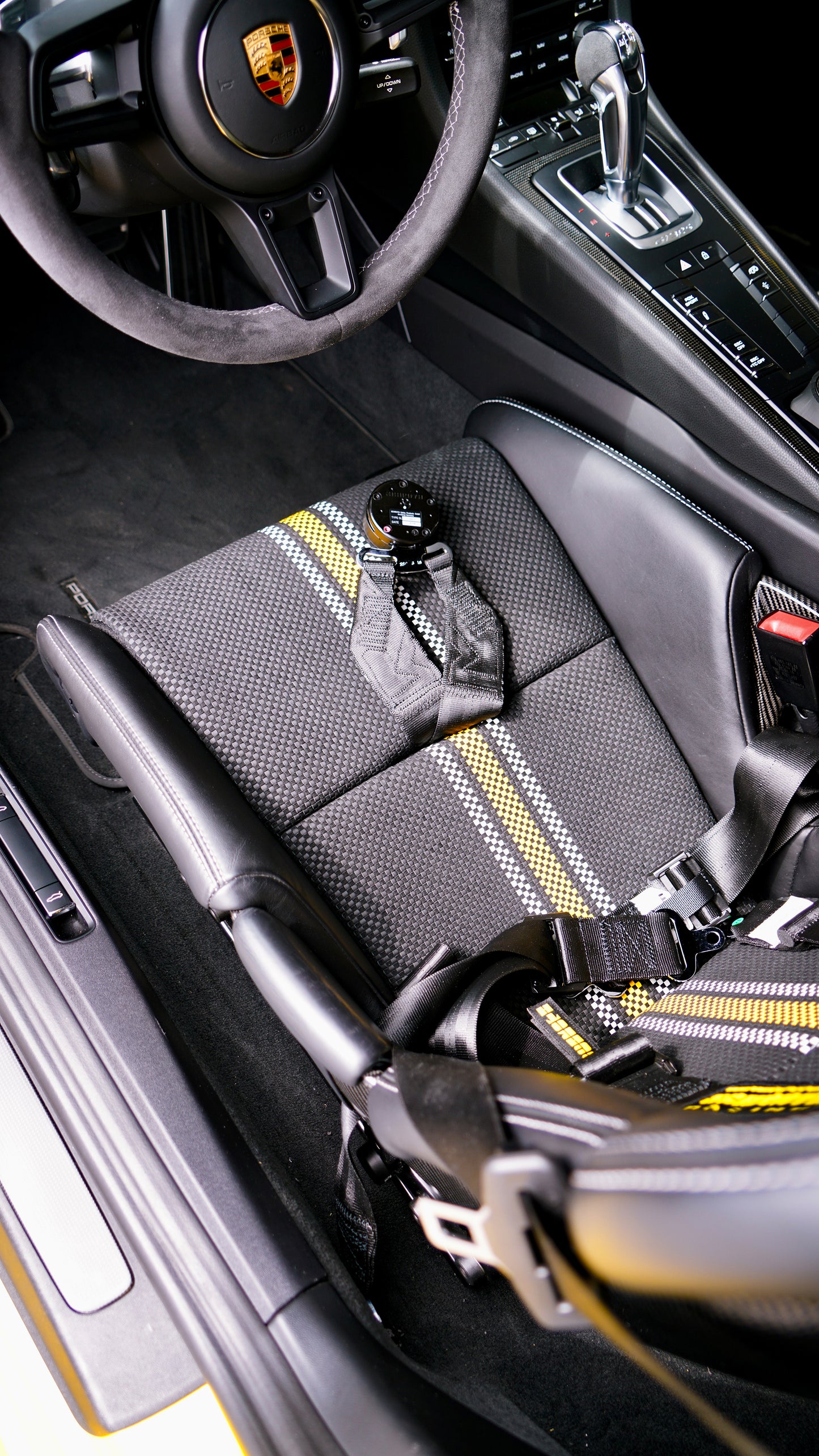 Gewebtes Alcantara® & Leder