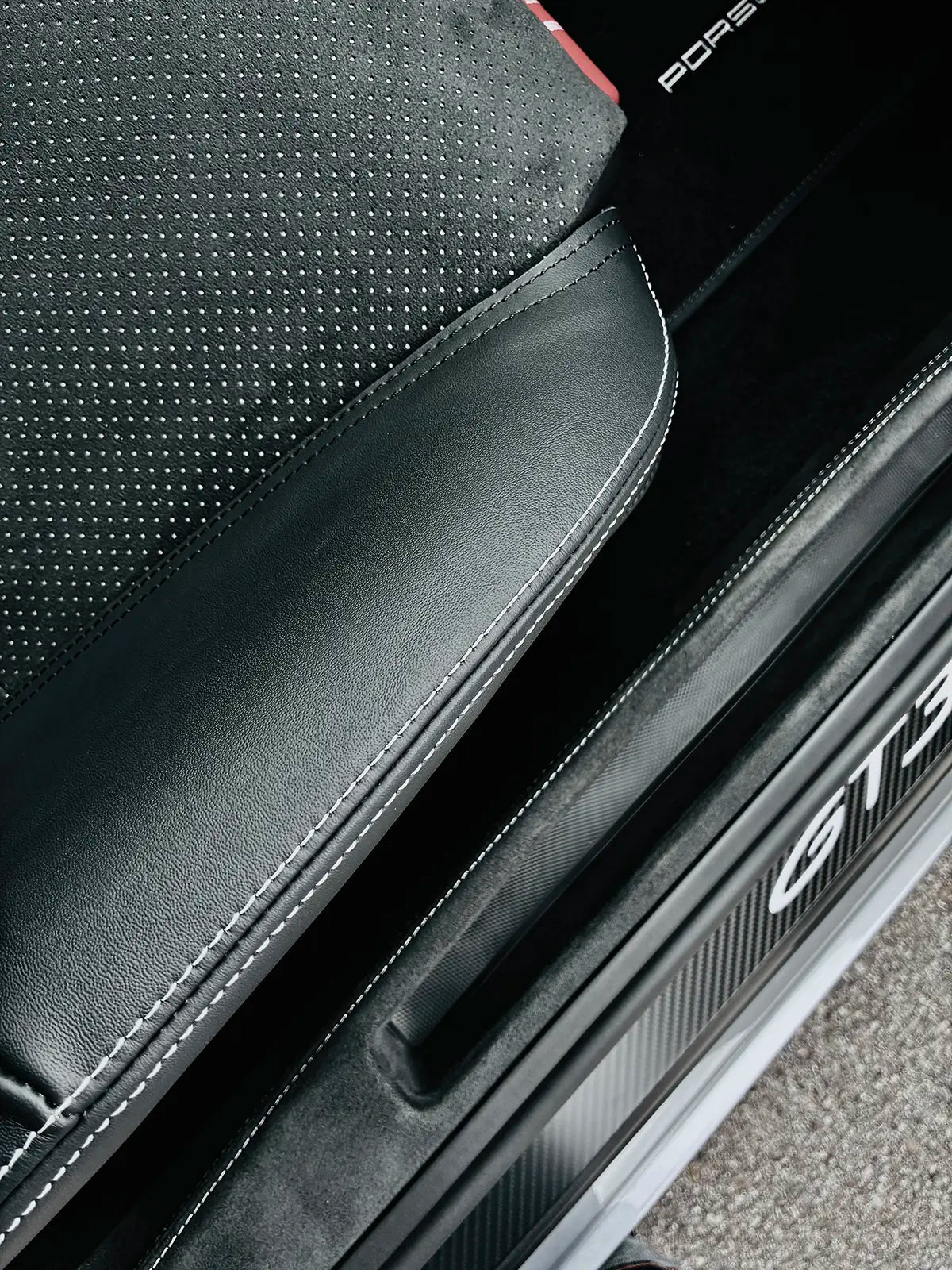 Porsche 992.2 GT3 Schalensitz Schoner 3