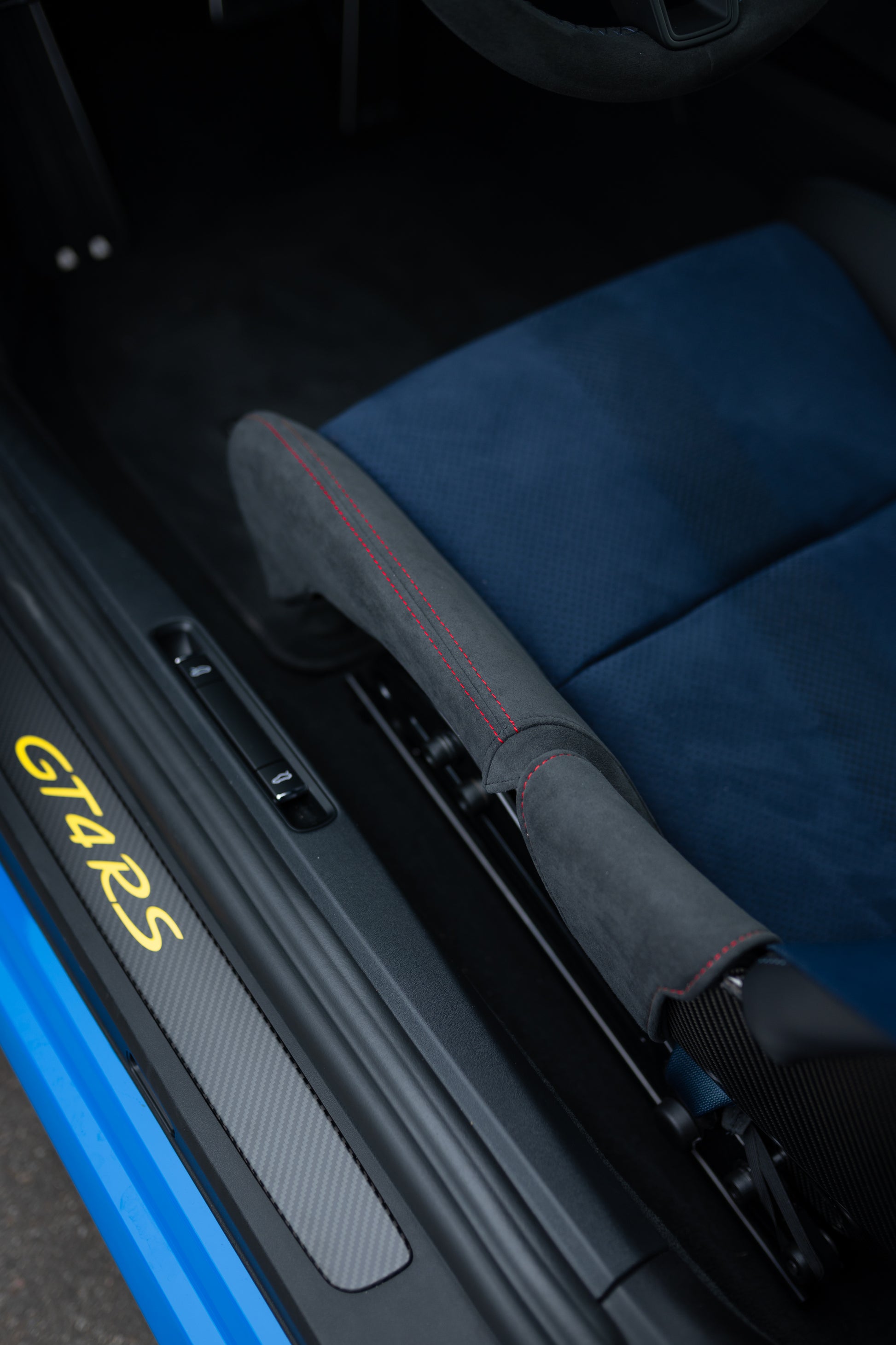 Alcantara® covers for Porsche full bucket seats Project Pepita