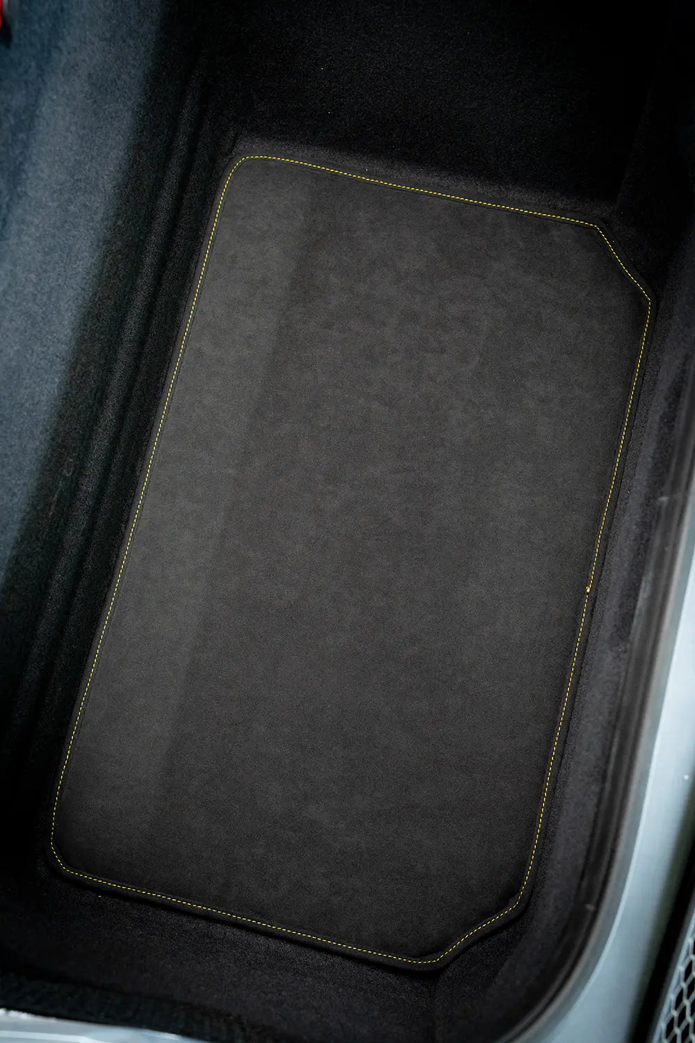 alcantara-kofferraummatte-911-3