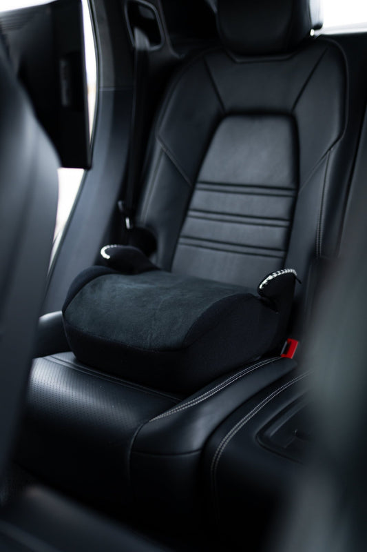 Alcantara® und Pepita Kindersitz für Porsche - Project Pepita