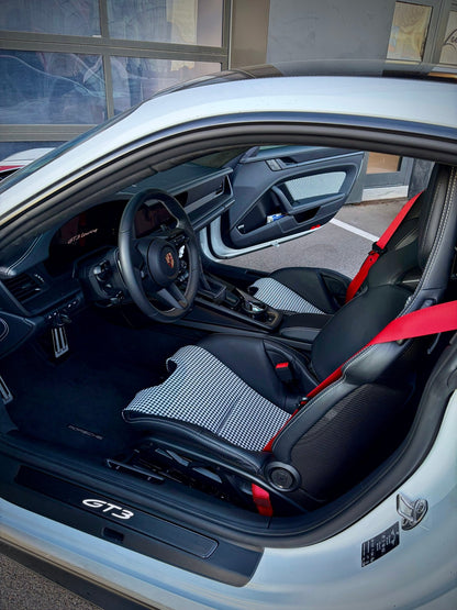 Individualisierung Sportsitze & Türverkleidungen für Porsche 911, Boxster & Cayman - Project Pepita