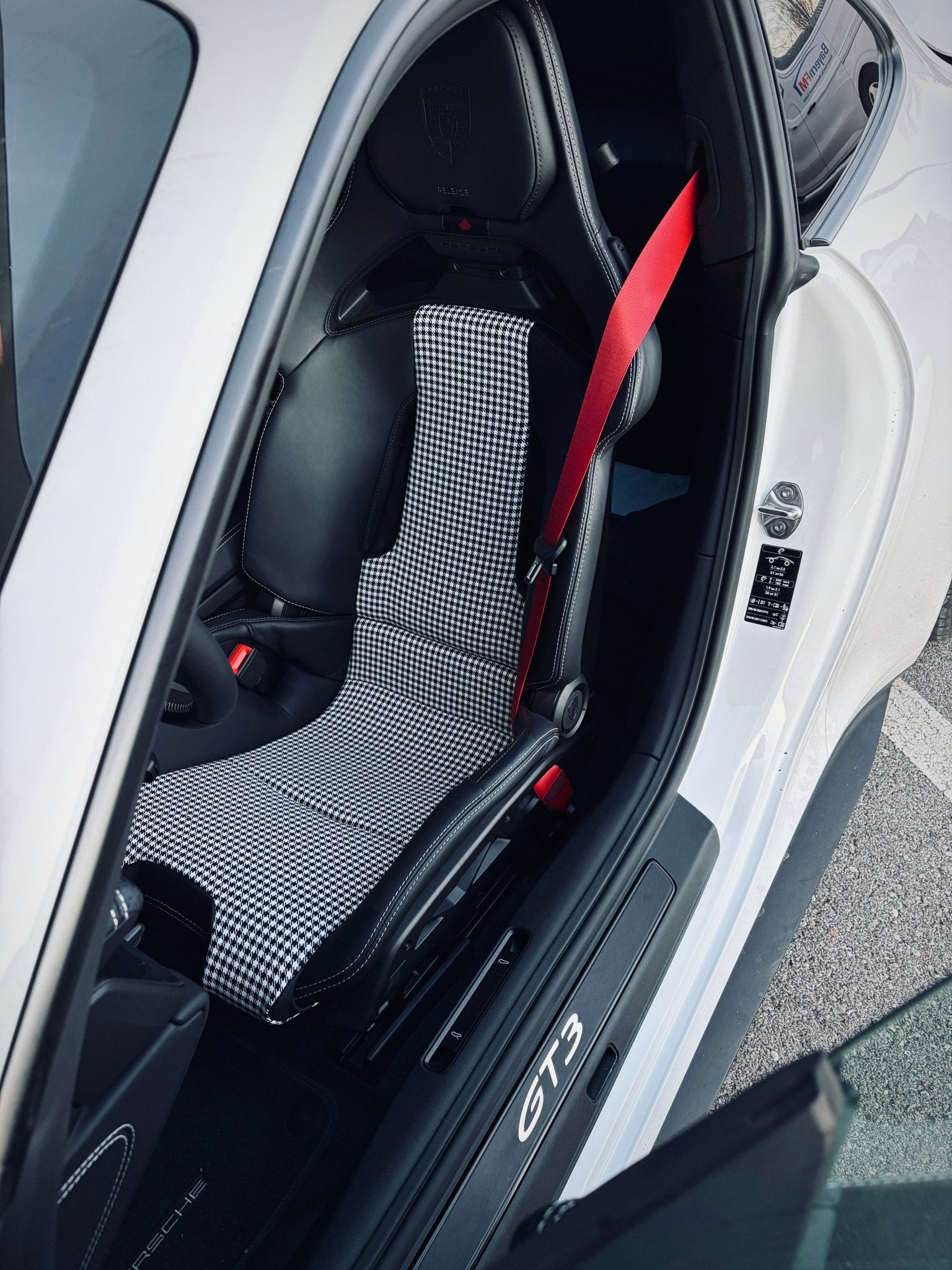 Individualisierung Sportsitze & Türverkleidungen für Porsche 911, Boxster & Cayman - Project Pepita