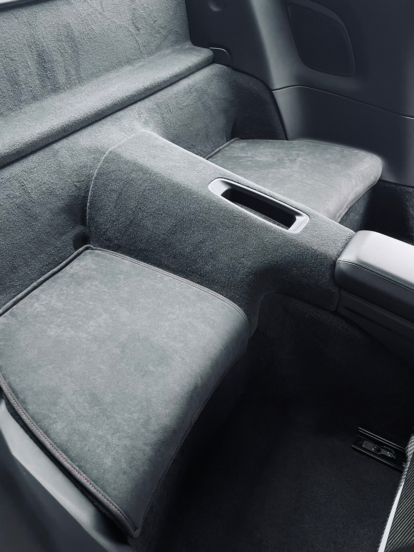 Matten aus Alcantara für Porsche 911 Rücksitze