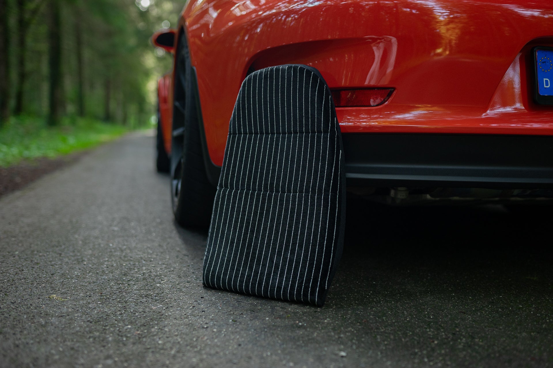 Nadelstreifen Inserts für Porsche Schalensitze – schwarz, weiß - Project Pepita