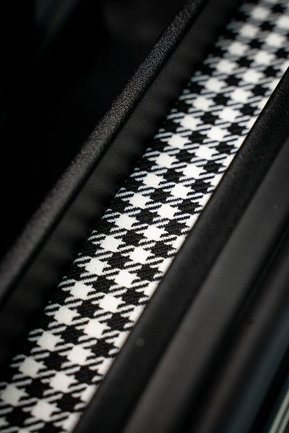 porsche-911-pepita-inlay-detail